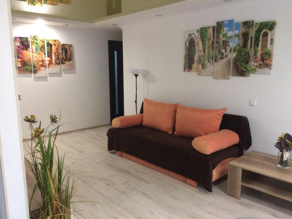 Apartment On Pyrohova 25 ヴィーンヌィツャ エクステリア 写真